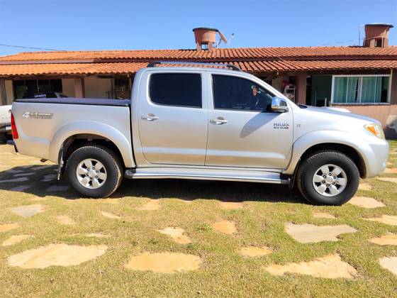TOYOTA HILUX 3.0 SRV 4X4 CD 16V TURBO INTERCOOLER DIESEL 4P MANUAL TOYOTA HILUX 3.0 SRV 4X4 CD 16V TURBO INTERCOOLER DIESEL 4P MANUAL